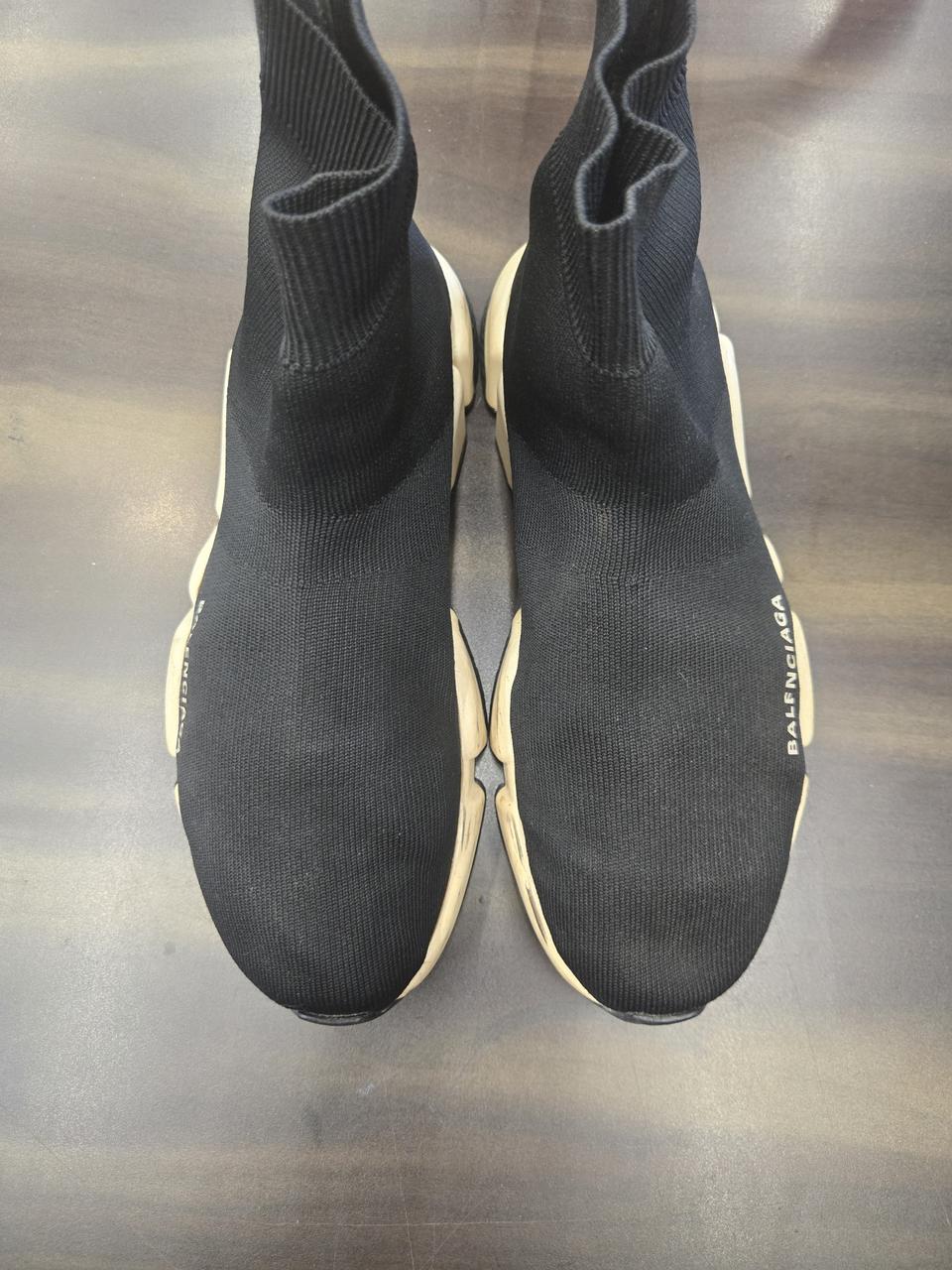 발렌시아가 스피드러너 블랙