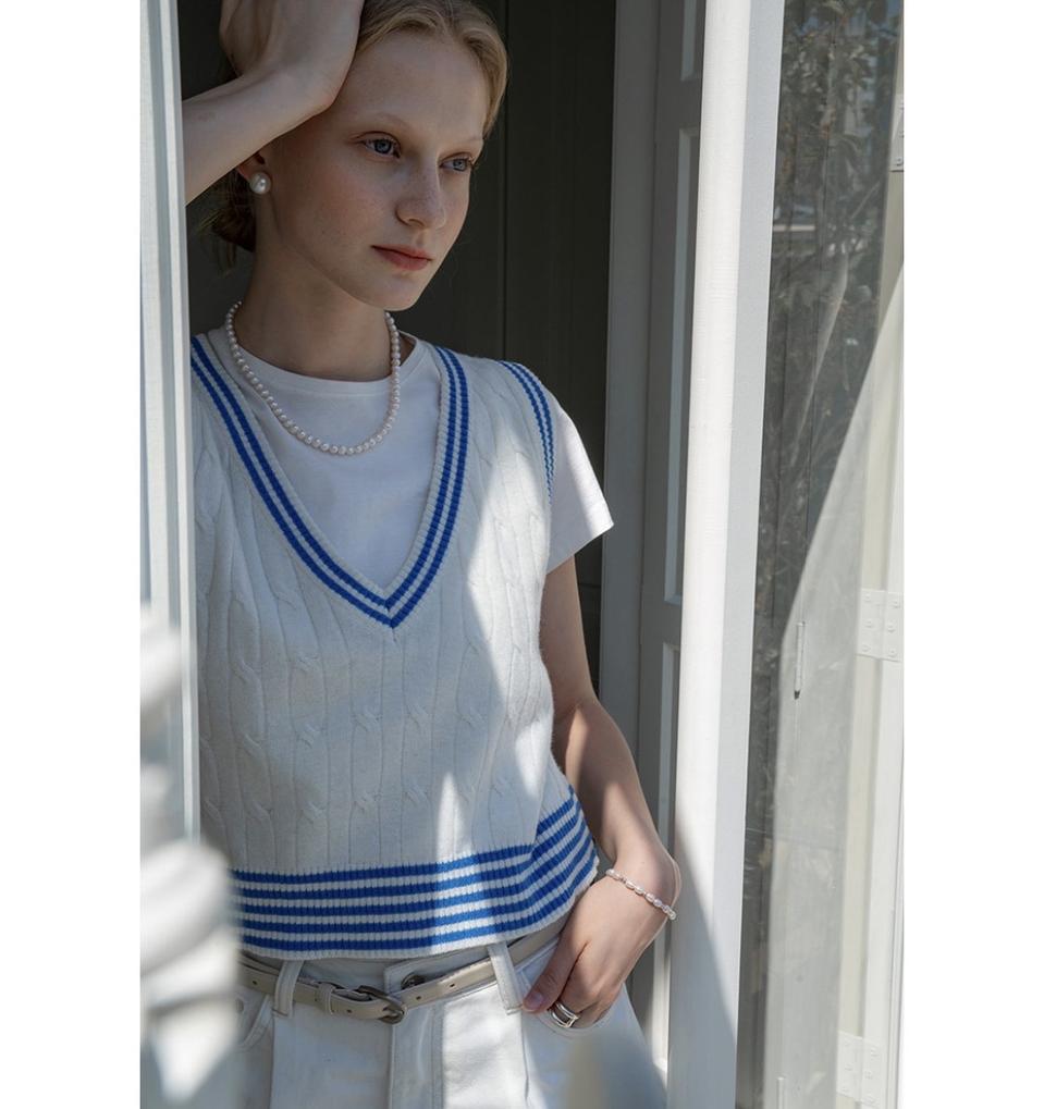 시야쥬 화이트 니트 베스트