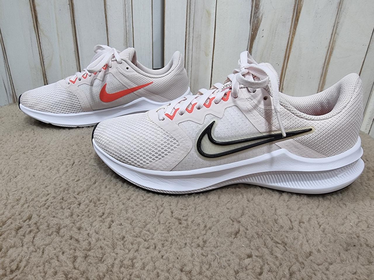 나이키 다운 쉬프트11 러닝화 (D117