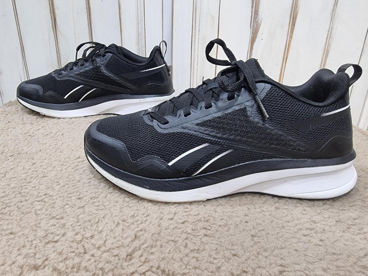 리복 퓨지엄 런 라이트 (D127