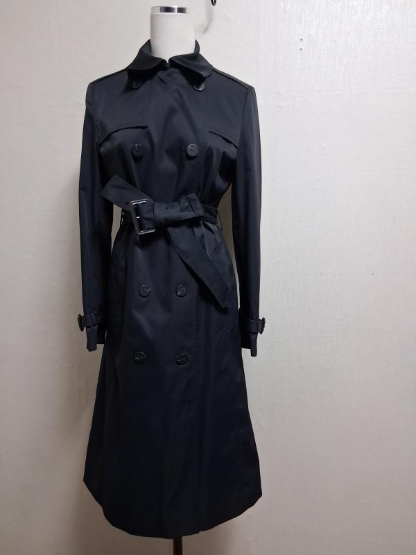 스테파넬 블랙 트렌치코트 거의새거 55 2023년