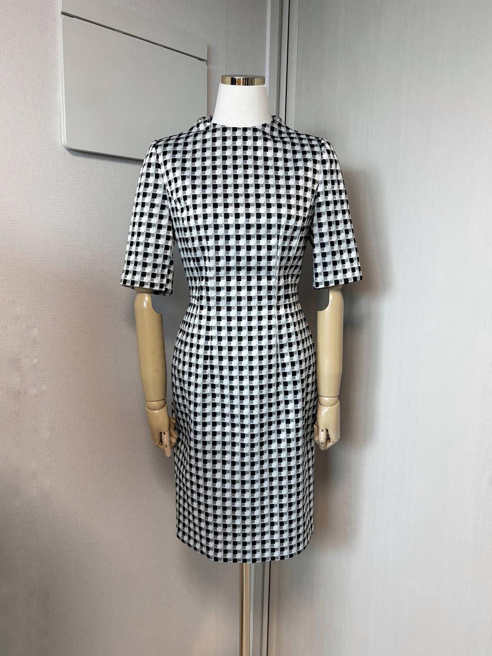 모조에스핀 체크패턴 원피스