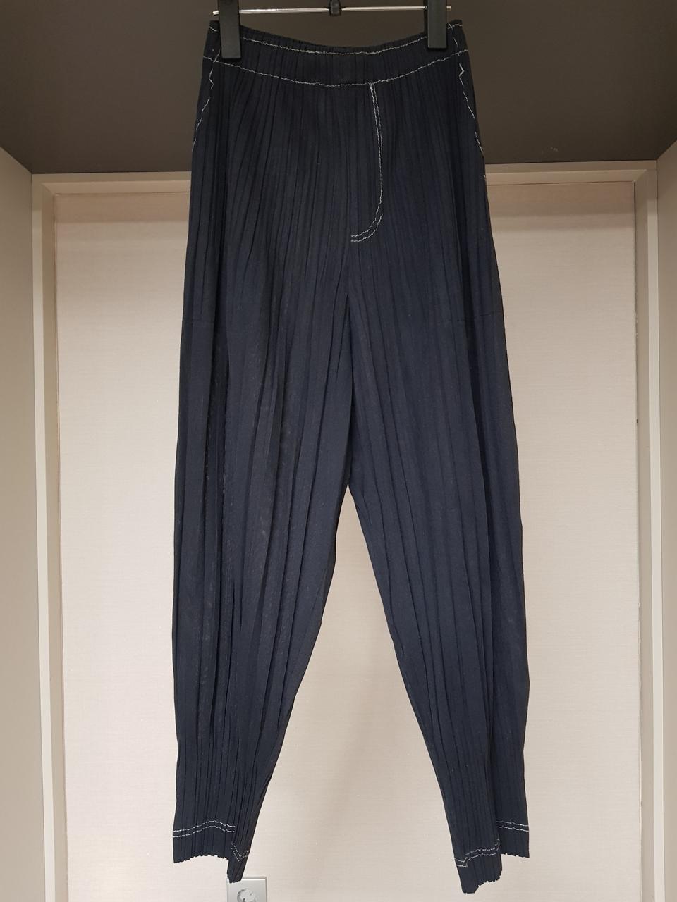 플리츠플리즈 플러피 팬츠,국내수입정품(택포)