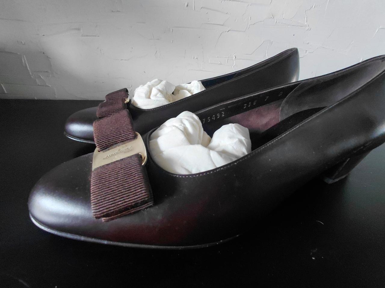 페레가모 펌프스 브라운. 7사이즈