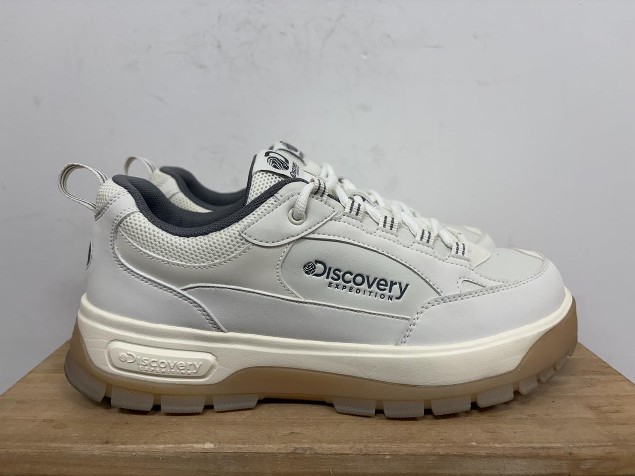 디스커버리 남성 스니커즈 270 