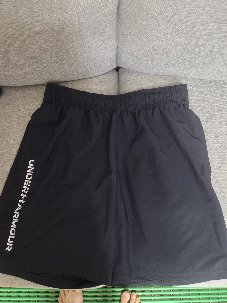 언더아머 반바지 100