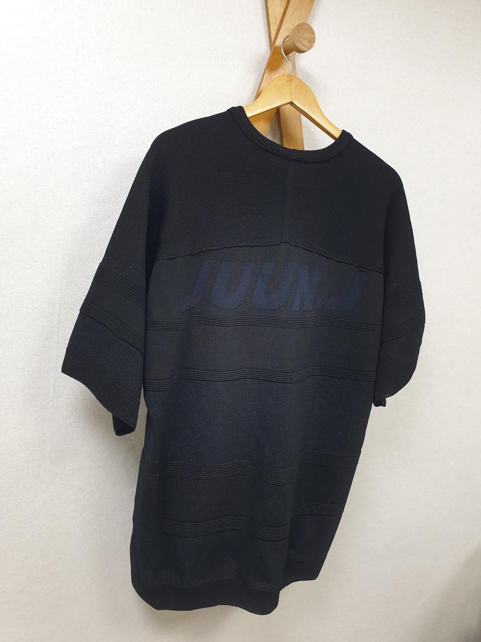 [s/105] JUUN.J 준지 백로고 블랙 반팔 니트