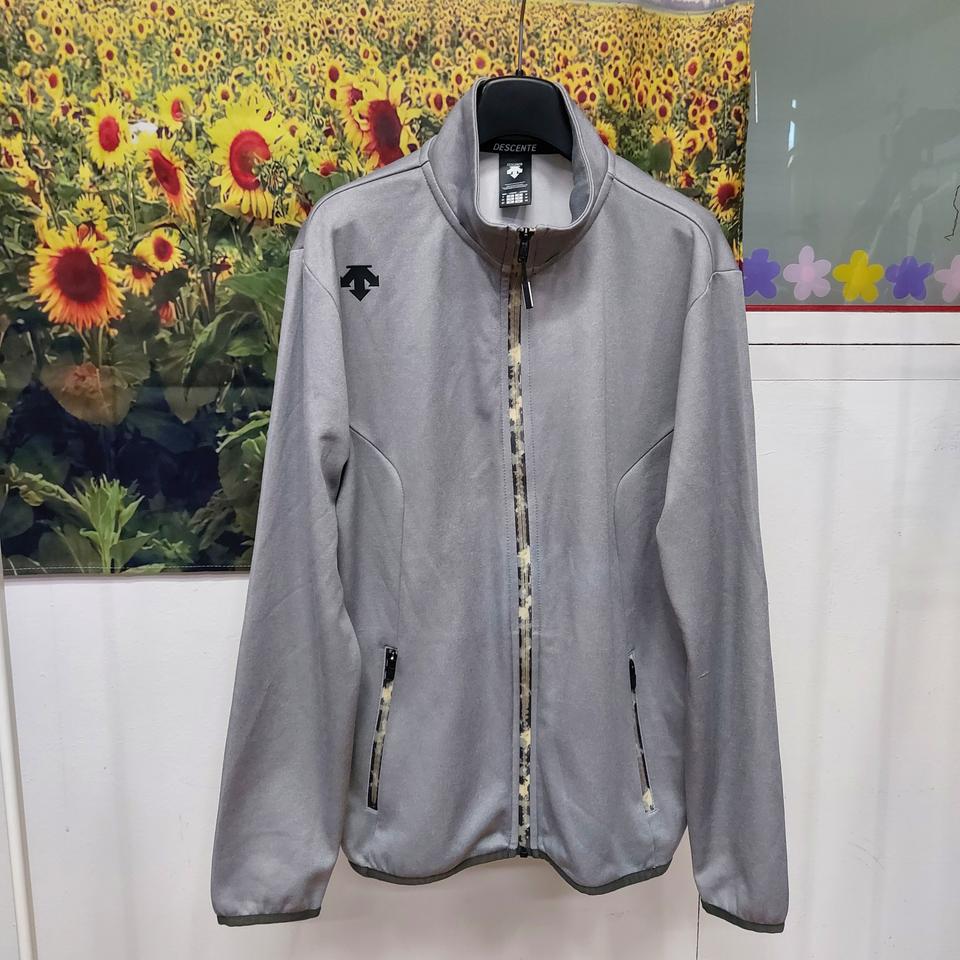 데상트 트레이닝집업 남성105 6d7