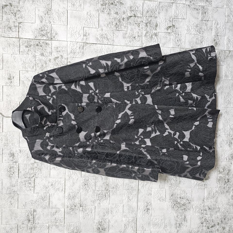 질스튜어트 자카드 더블 브레스트 코트