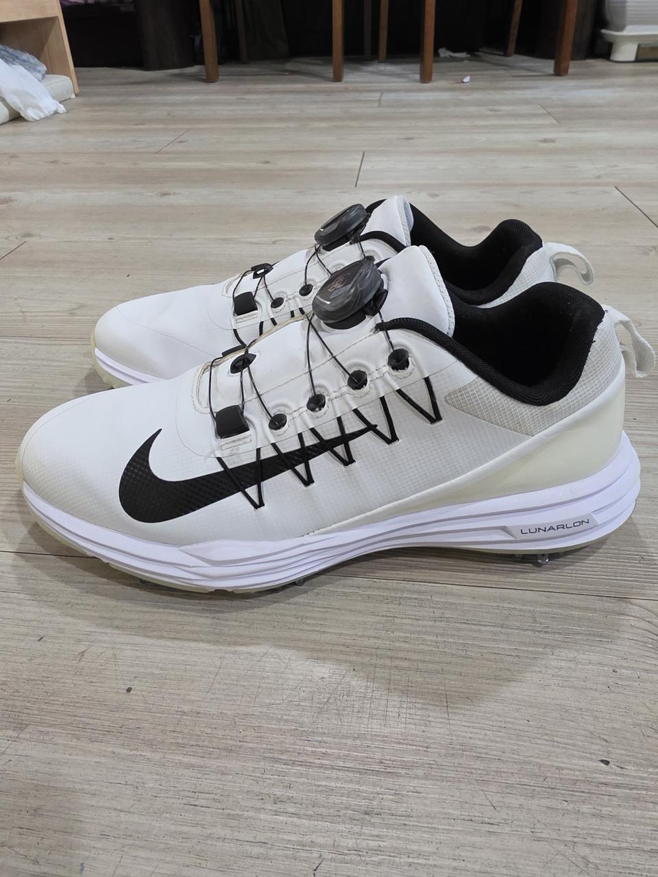나이키 루나 커멘드2 보아골프화 235mm