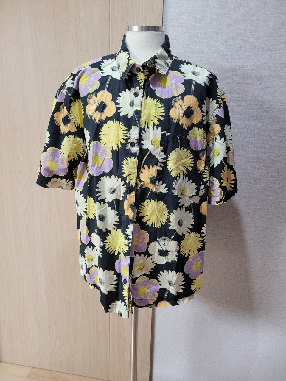 에이치엔엠 H&M 남자 블라워패턴 반팔 셔츠 130 블랙