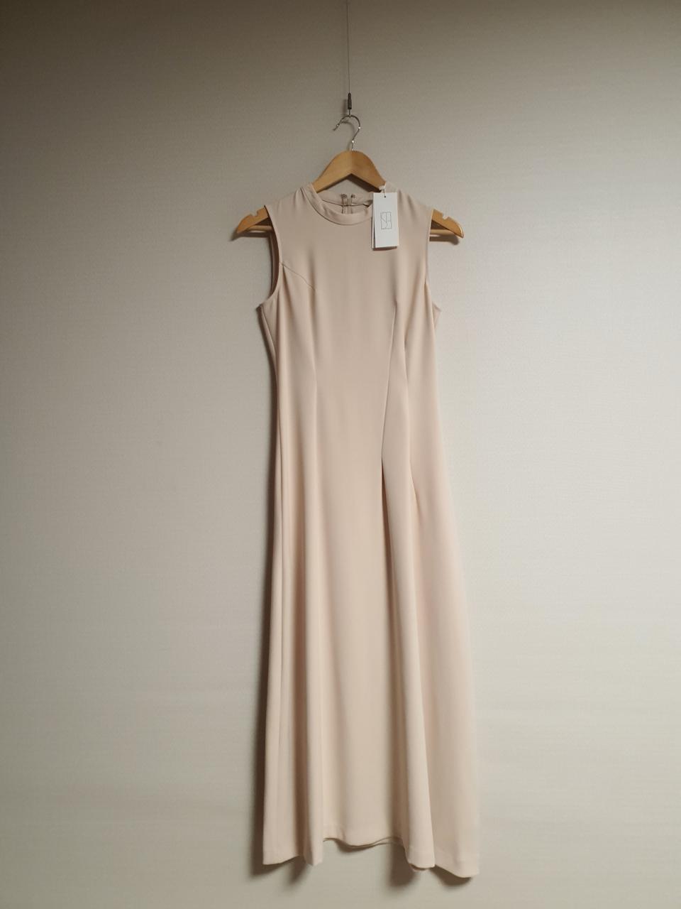 시에 sie 언밸런스 슬리브리스 원피스 1 사이즈 새상품  정품