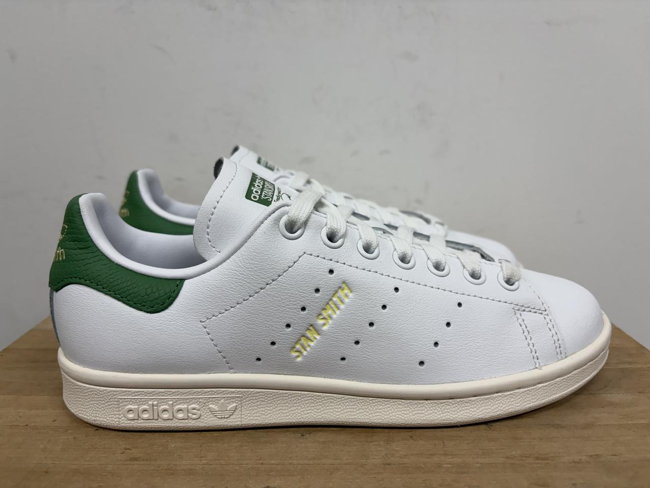 아디다스 스탠스미스 235  