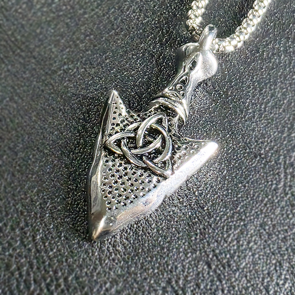 Kharu 티타늄 펜던트 빈티지 엔틱 고대 트리케트라 남자 목걸이