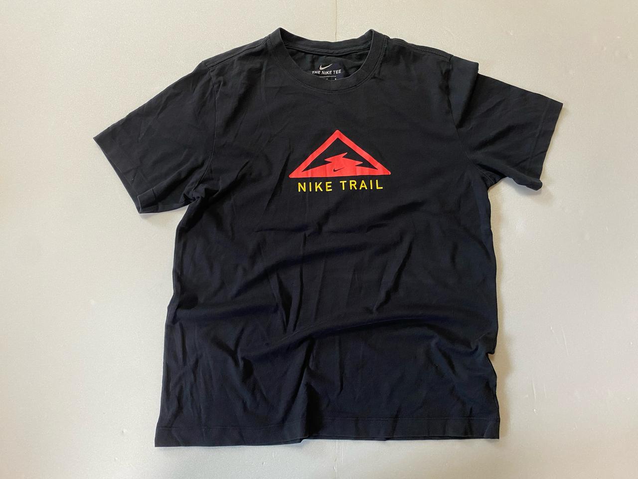 Nike trail tee (L)