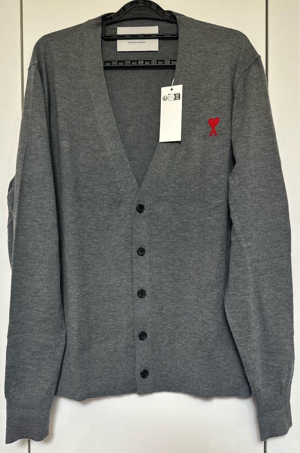 아미 그레이 하트 울가디건 남여공용