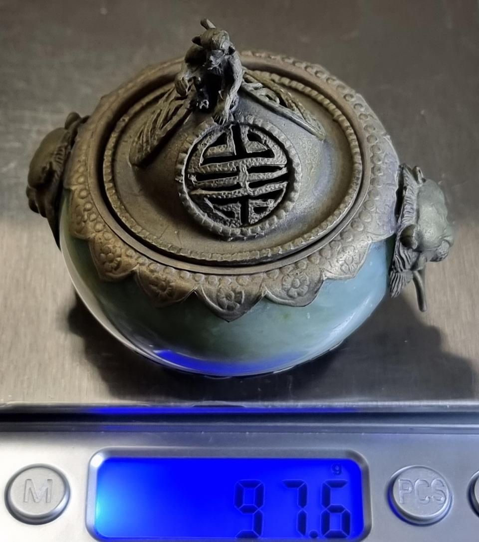 A03R 청나라 왕실용으로 제작된 옥으로 만든 원숭이 도안 순은 향로