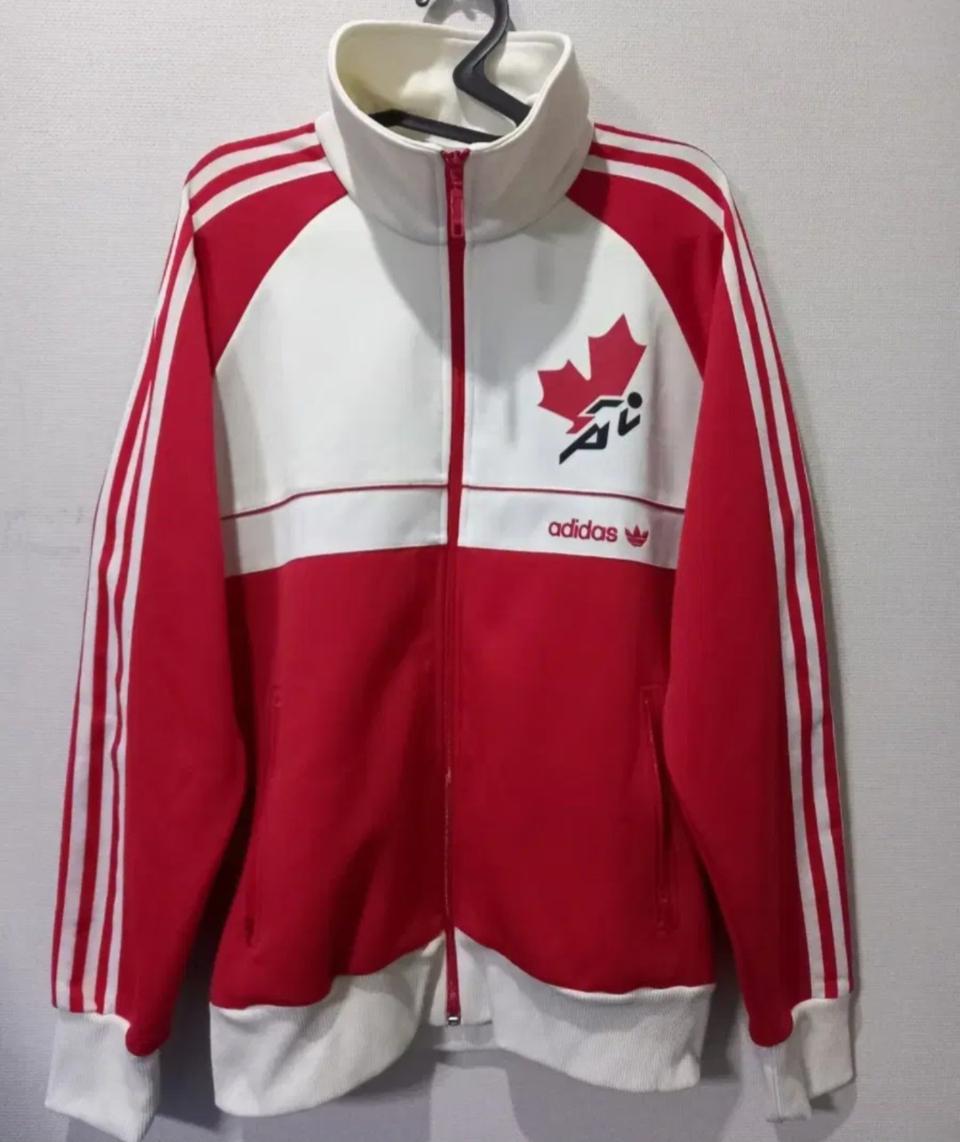 아디다스 캐나다 빨흰 트랙탑 저지 져지집업 100/L