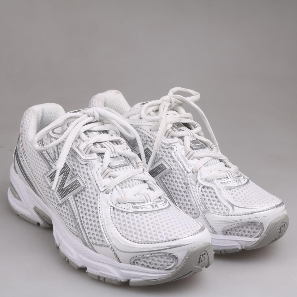 뉴발란스 740 화이트실버 판매합니다.(225)6408