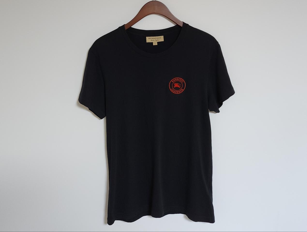 S 버버리 블랙 원형 자수로고 남성 반팔티 8007814