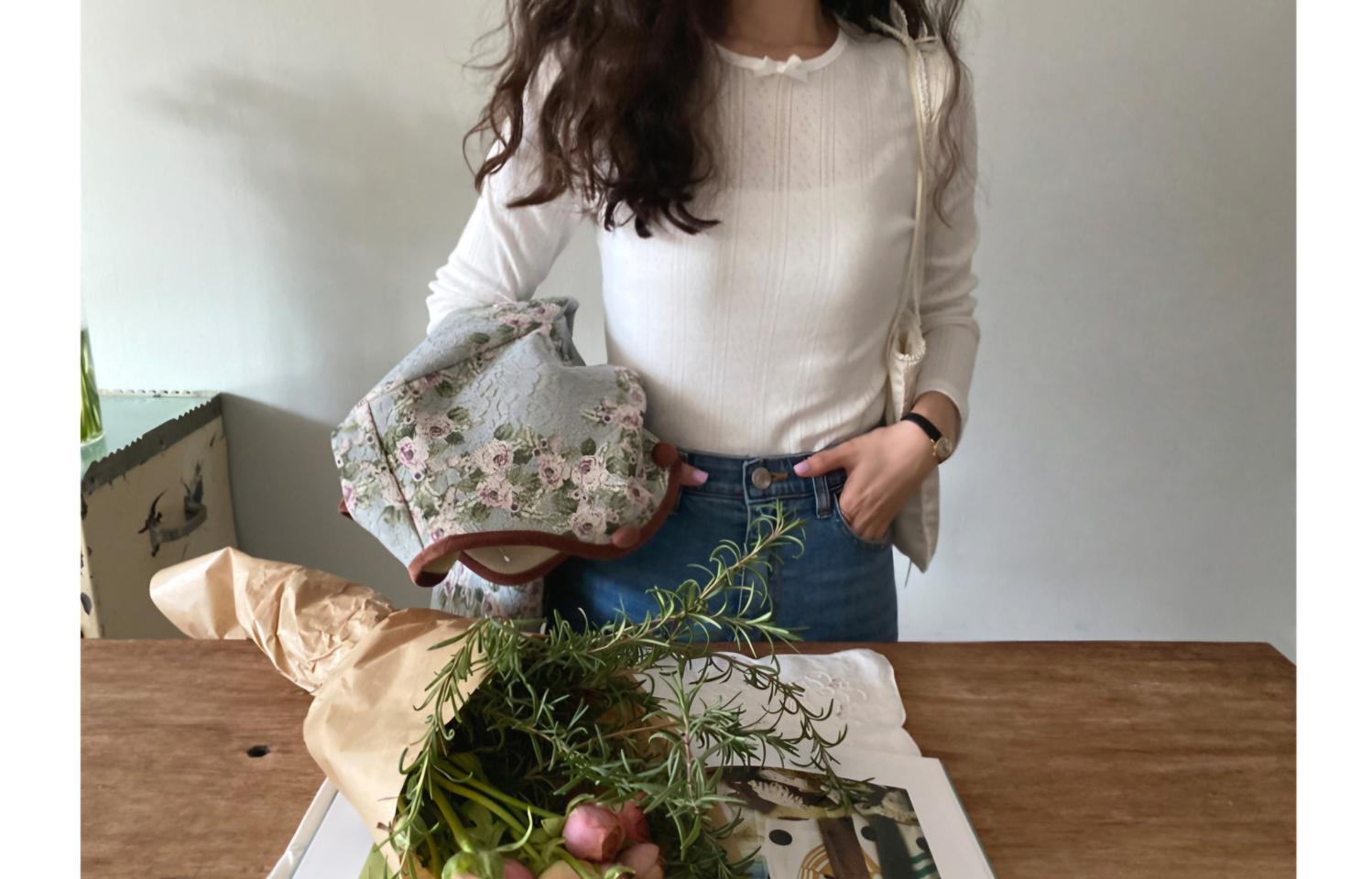 로즈베이 미니로즈스카시 티셔츠