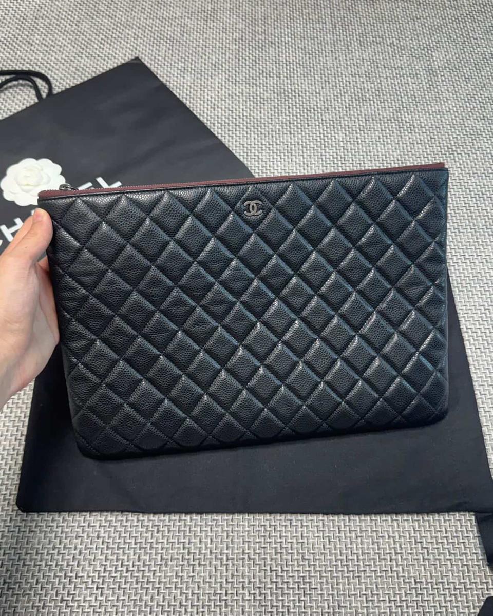 샤넬 캐비어 클러치