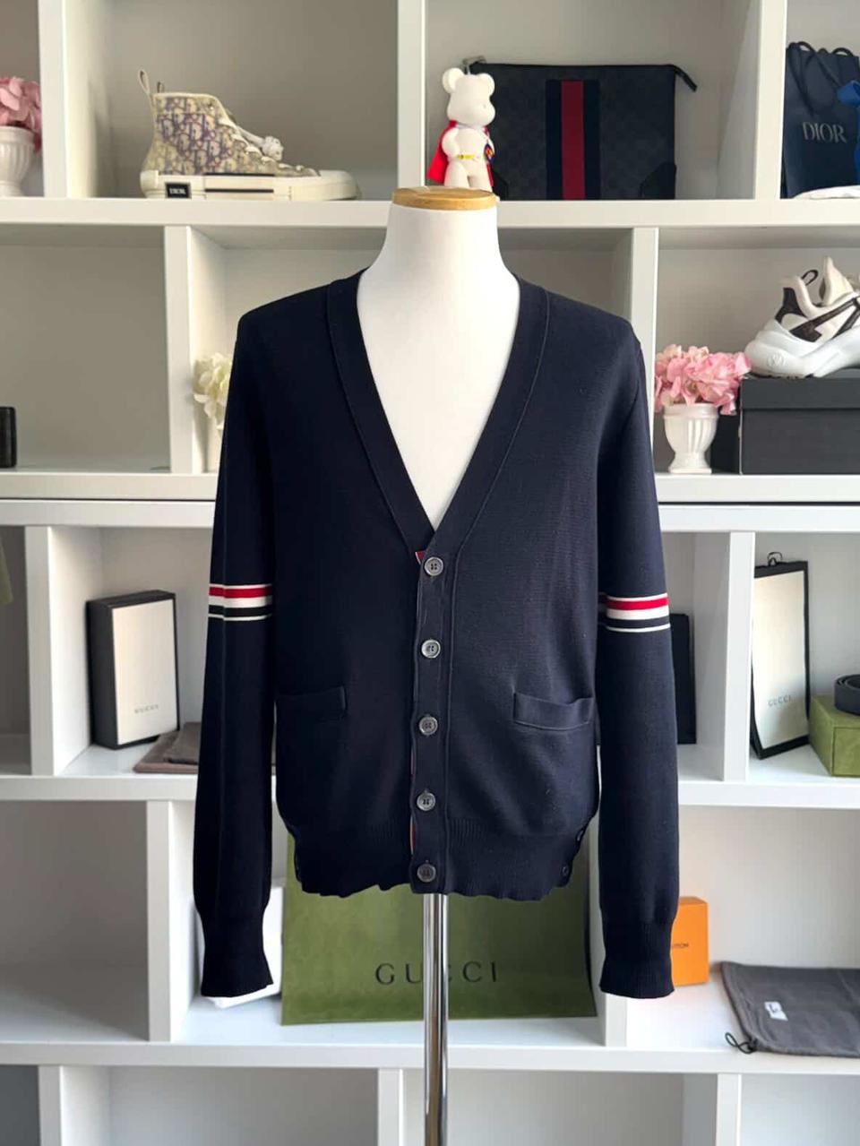 톰브라운 암밴드 밀라노스티치 가디건