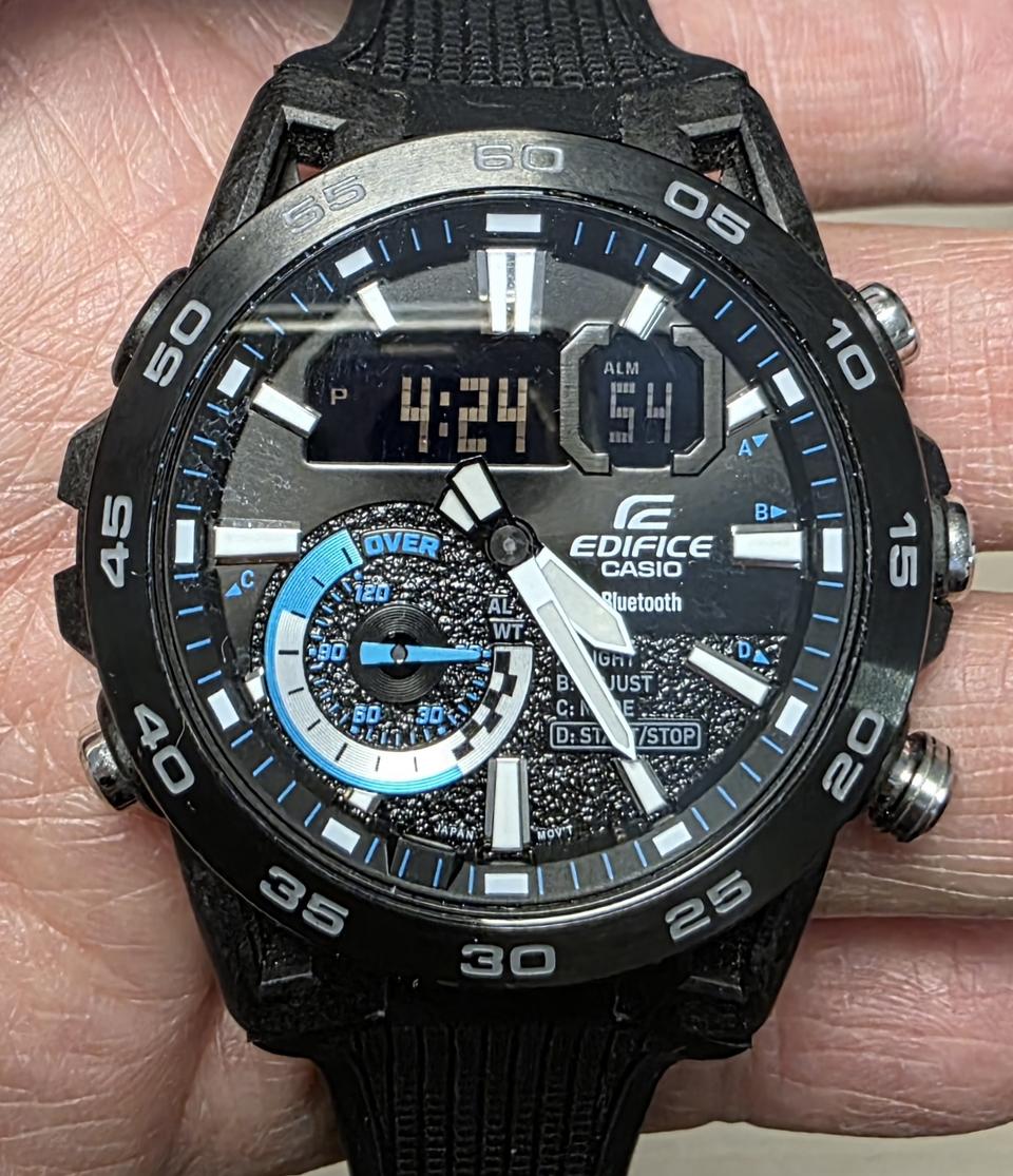 카시오 CASIO 에디피스 ECB-40DB-1ADF 블루투스 시계