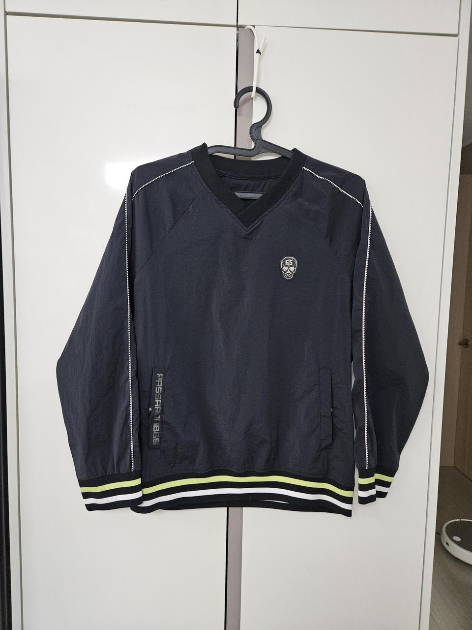 파사디 남성브이넥.95사이즈