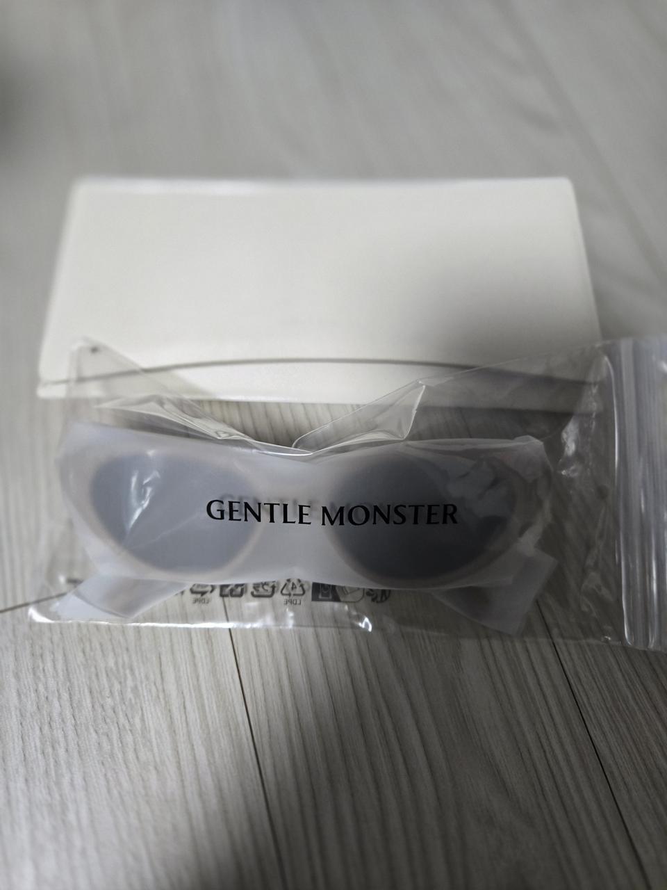 젠틀몬스터 몬드리 베이지 선글라스
