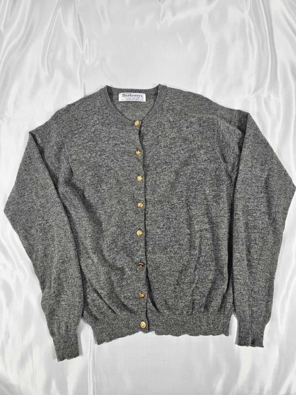 버버리라운드넥가디건