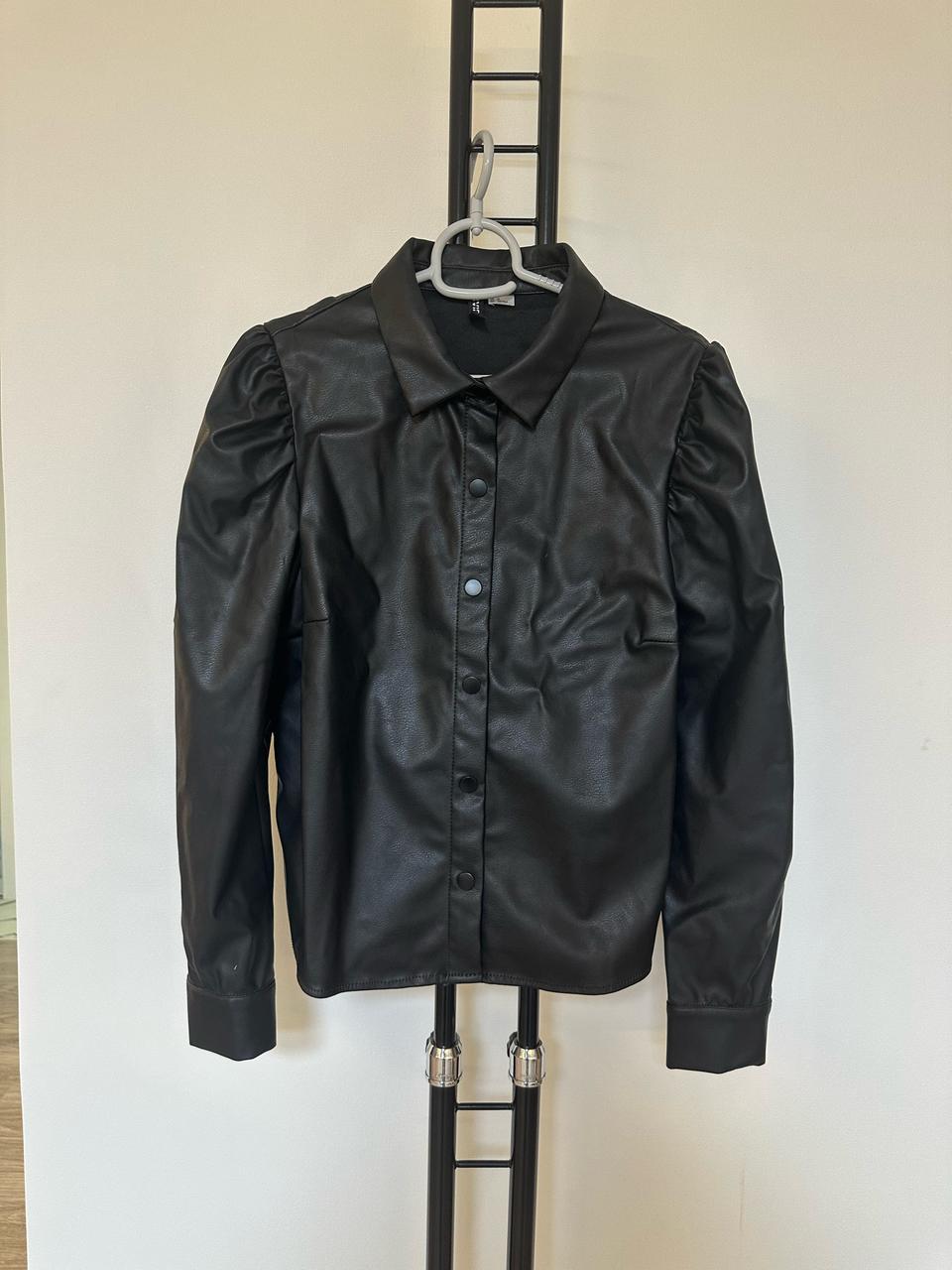 H&M 인조가죽블라우스 레더셔츠-M사이즈