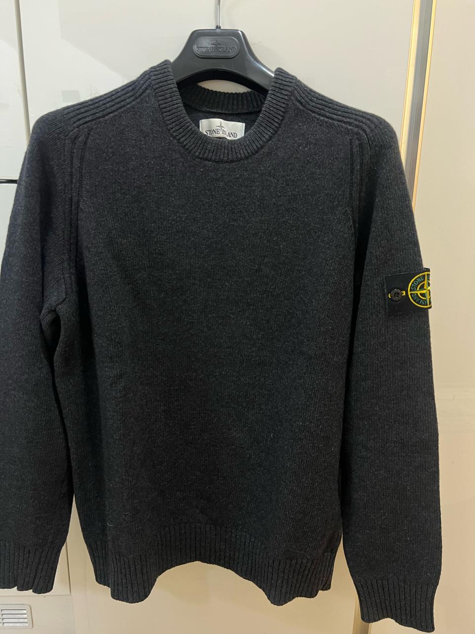 스톤아일랜드 차콜 스웨터 L