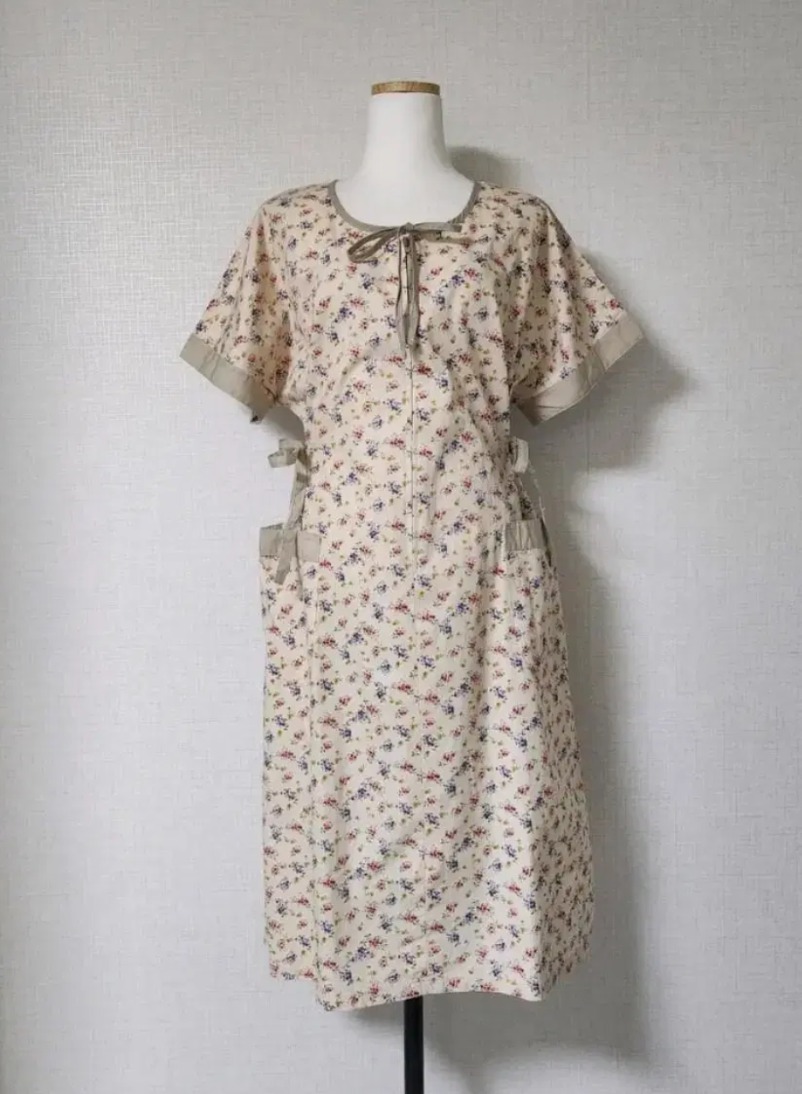 L97 리본장식잔꽃미디원피스