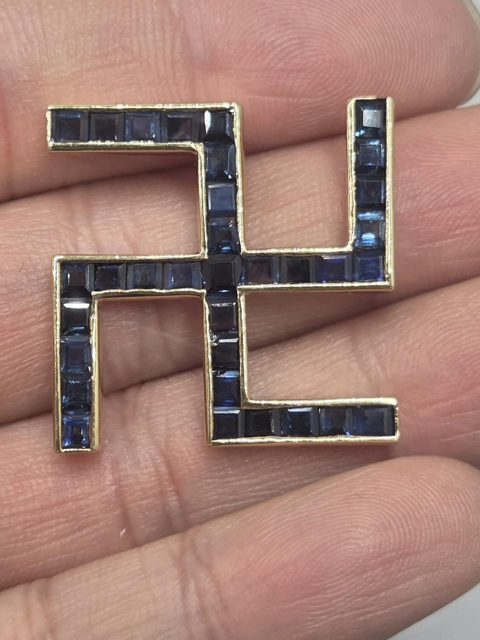 불교 만자 사파이어 펜던트