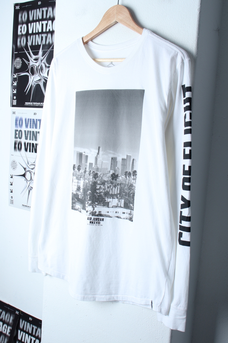 (L) 조던 긴팔티셔츠 빅프린팅 화이트 올드스쿨-1821F