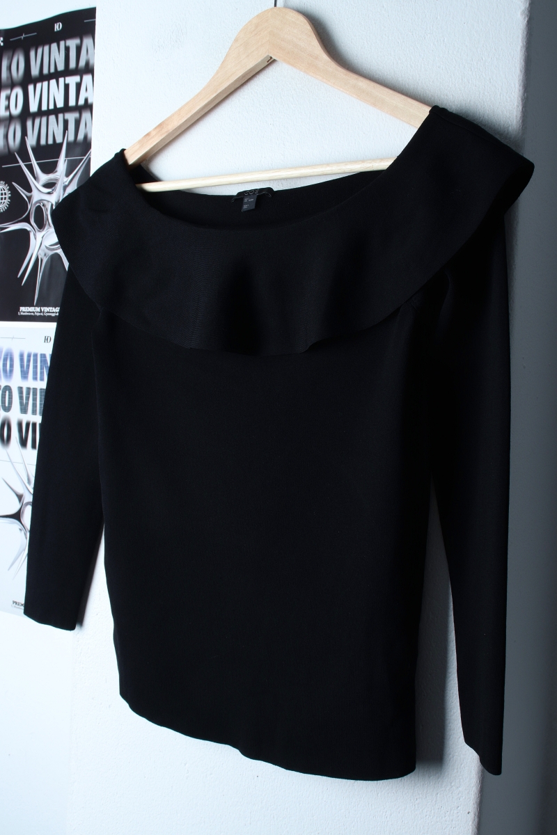 W(S-M) 코스 긴팔티셔츠 와이드넥 블랙 무지 키치-18227