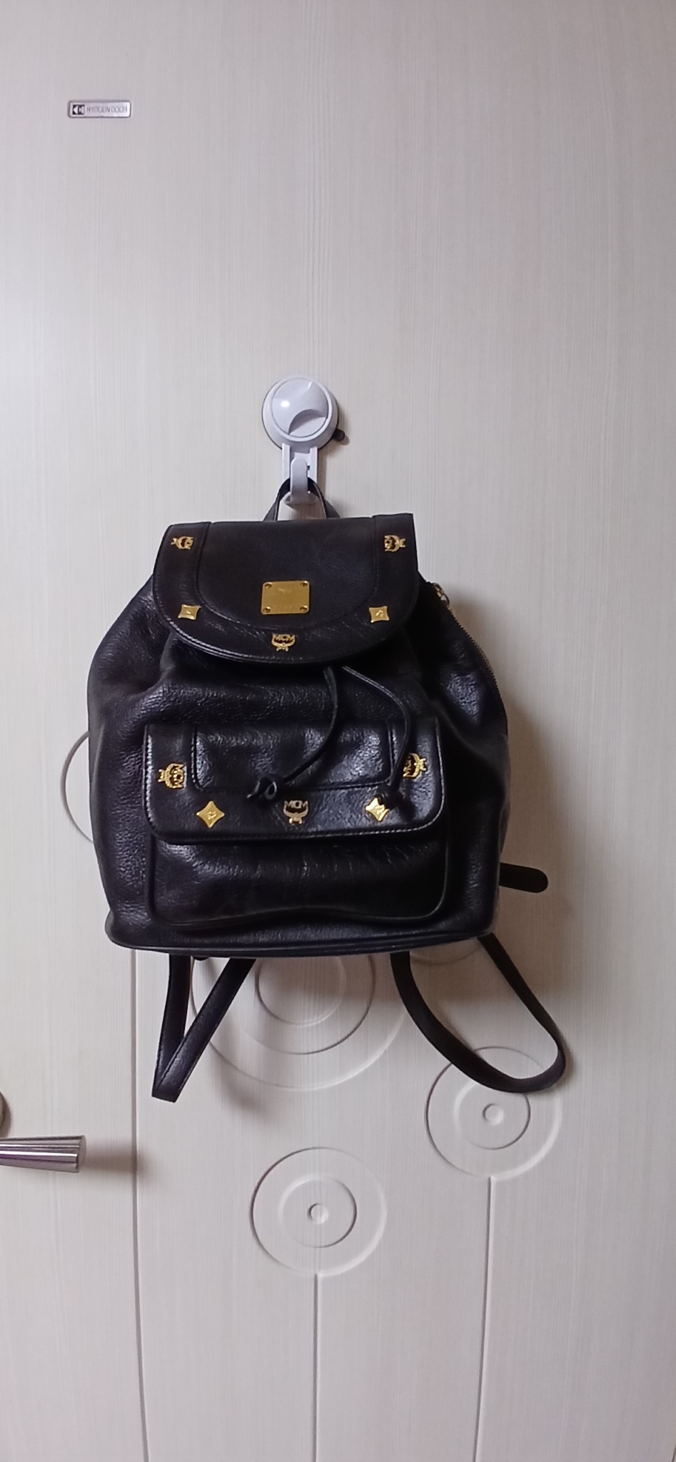 MCM 블랙 가죽 백팩