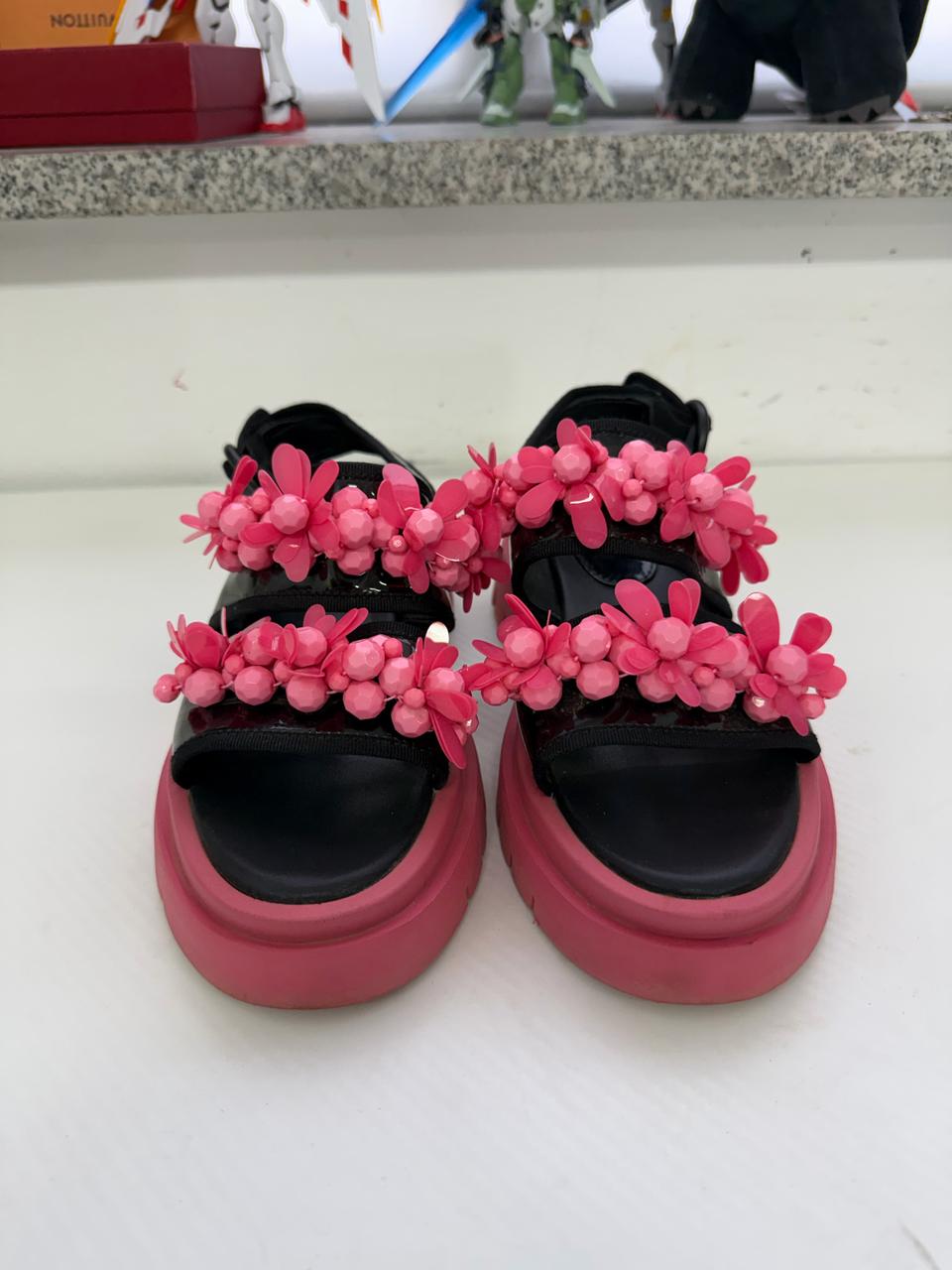 정품) 슈콤마보니 플랫폼 핑크 꽃 장식 샌들 350