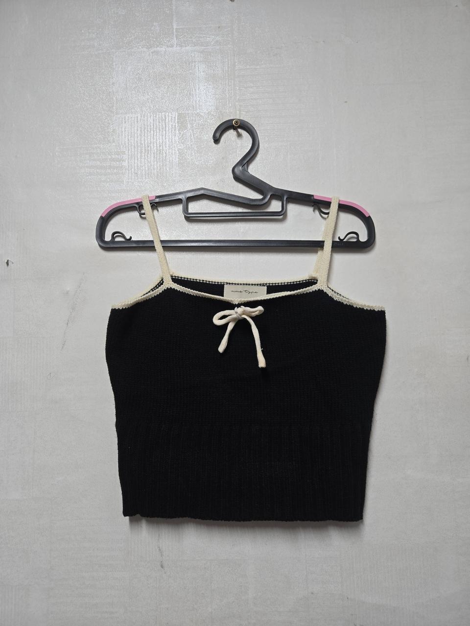 비비드타입 리본 니트 뷔스티에