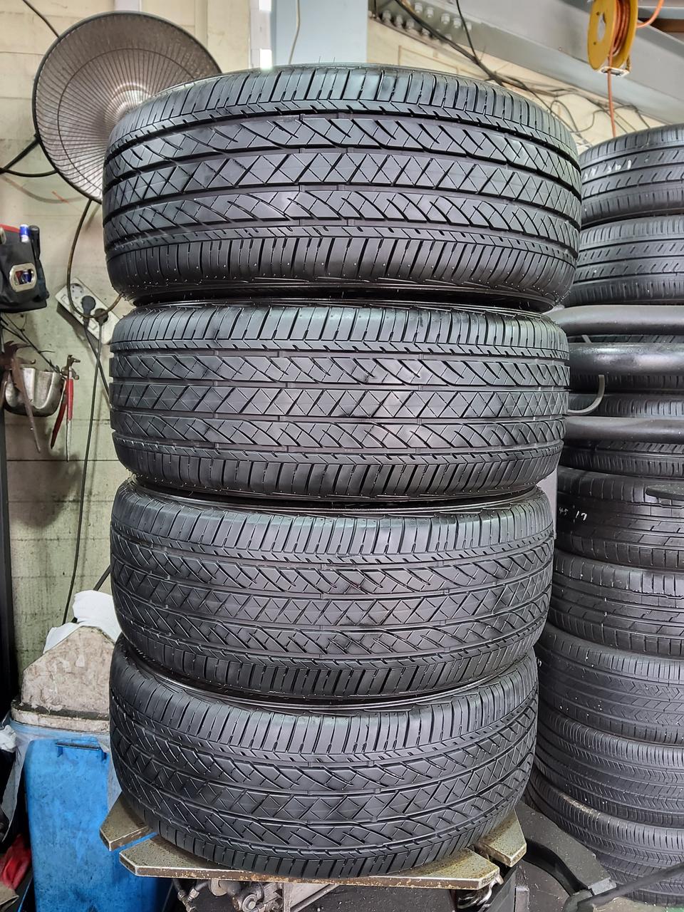 235 45 18 브릿지스톤 중고타이어