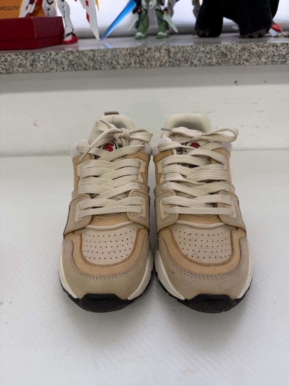 정품) 산드로 여성 누벅 레더 스니커즈 240-245