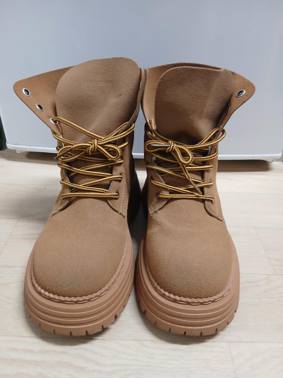 인조 세무 워커(37)