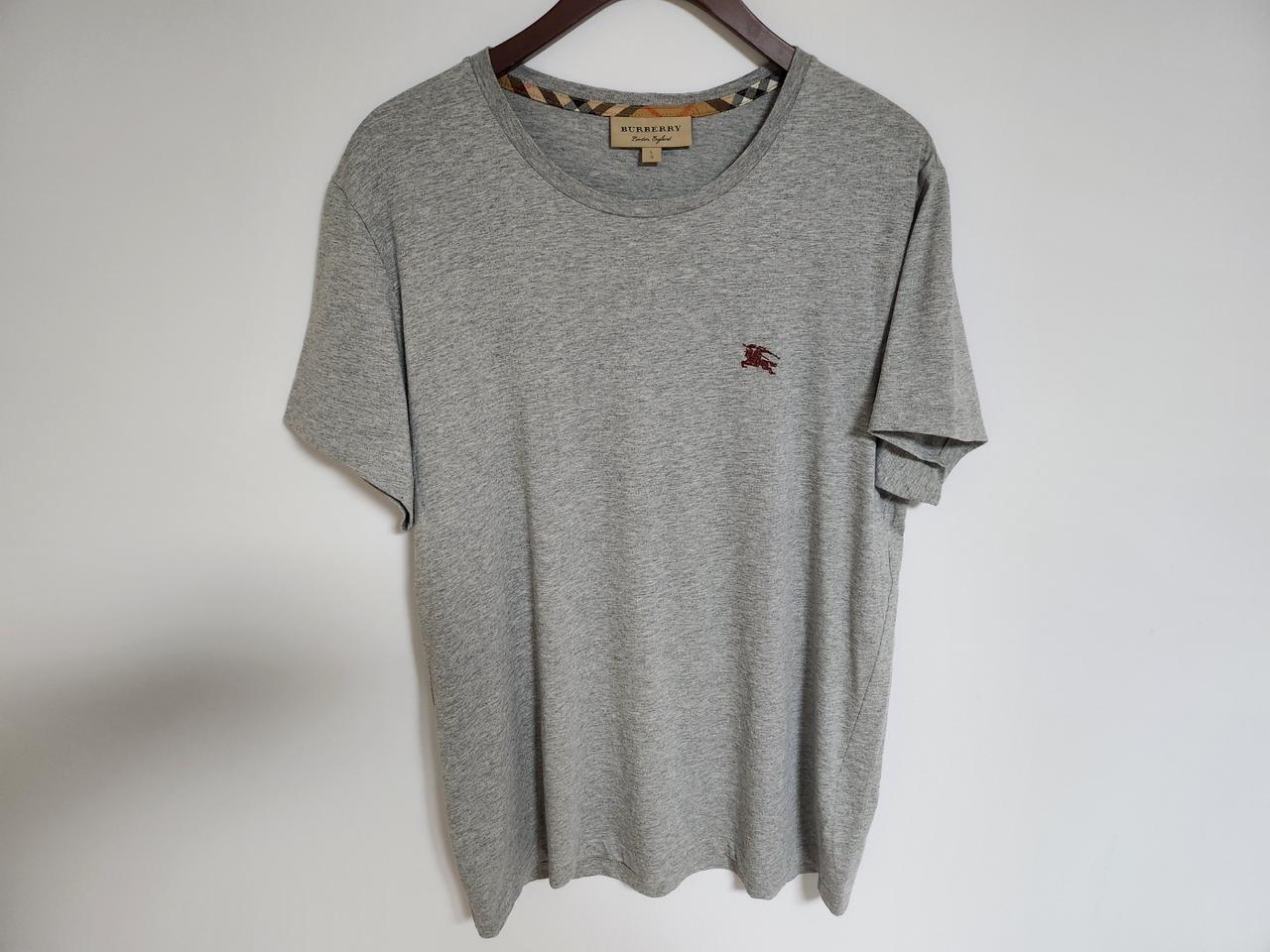 L 버버리 그레이 기사 반팔티 8027741