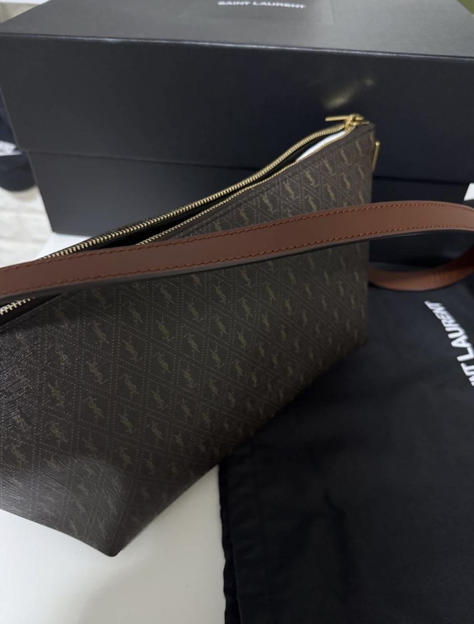 생로랑 르 모노그램 크로스 바디백