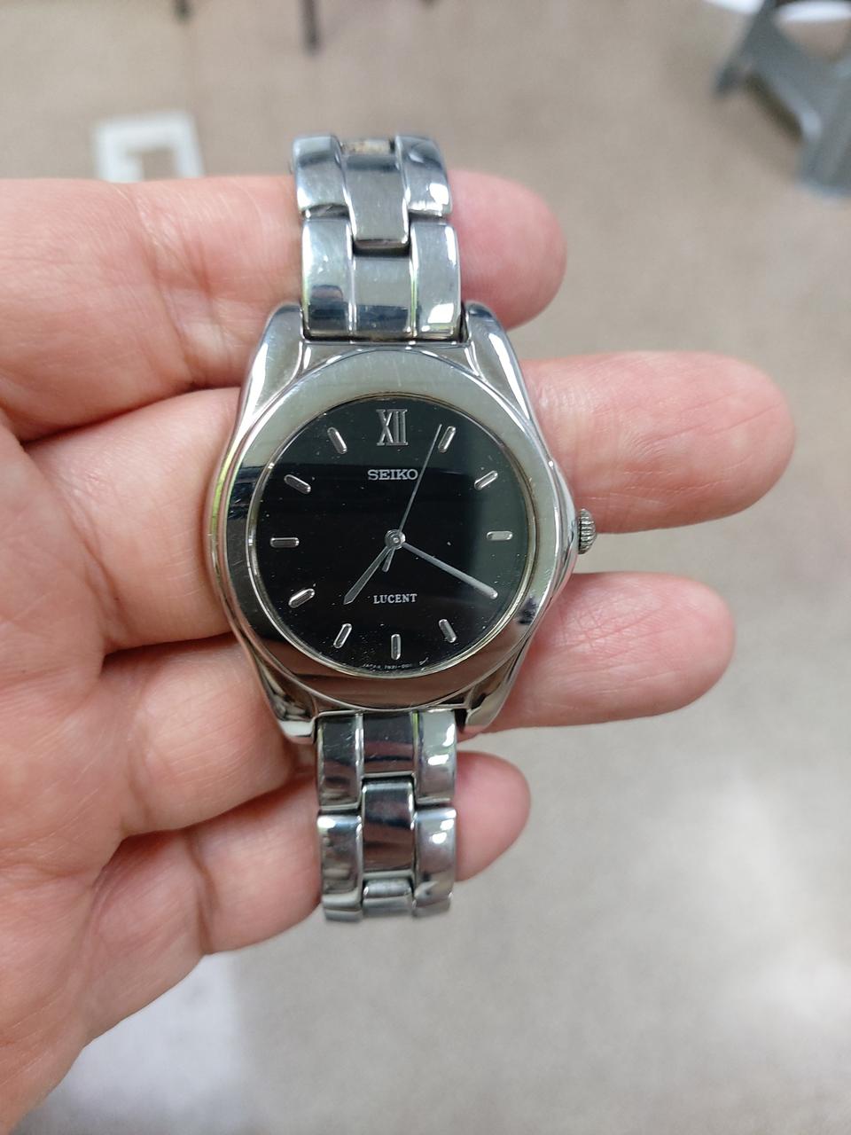 세이코 루센트 블랙 남성 시계
