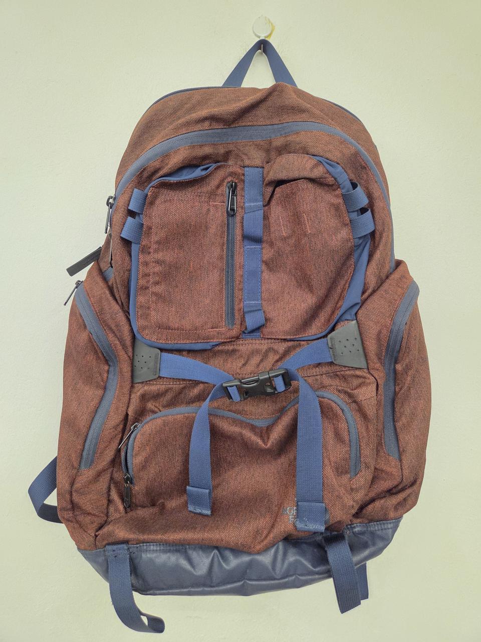 노스페이스 백팩 (브라운/네이비)