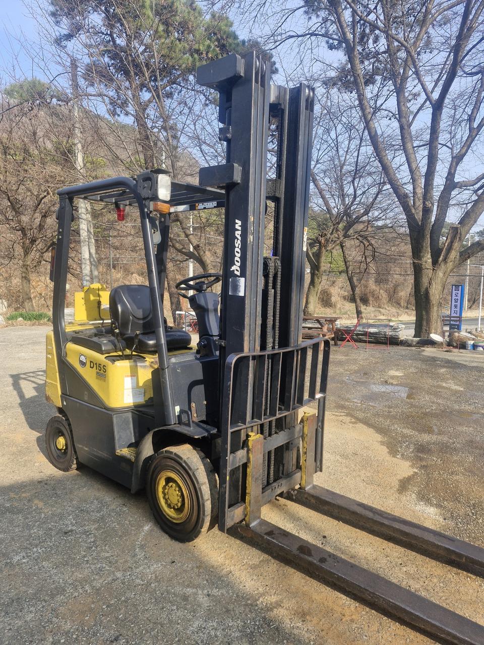 두산1.5톤 3단 마스타 6 m 상승 디젤 지게차