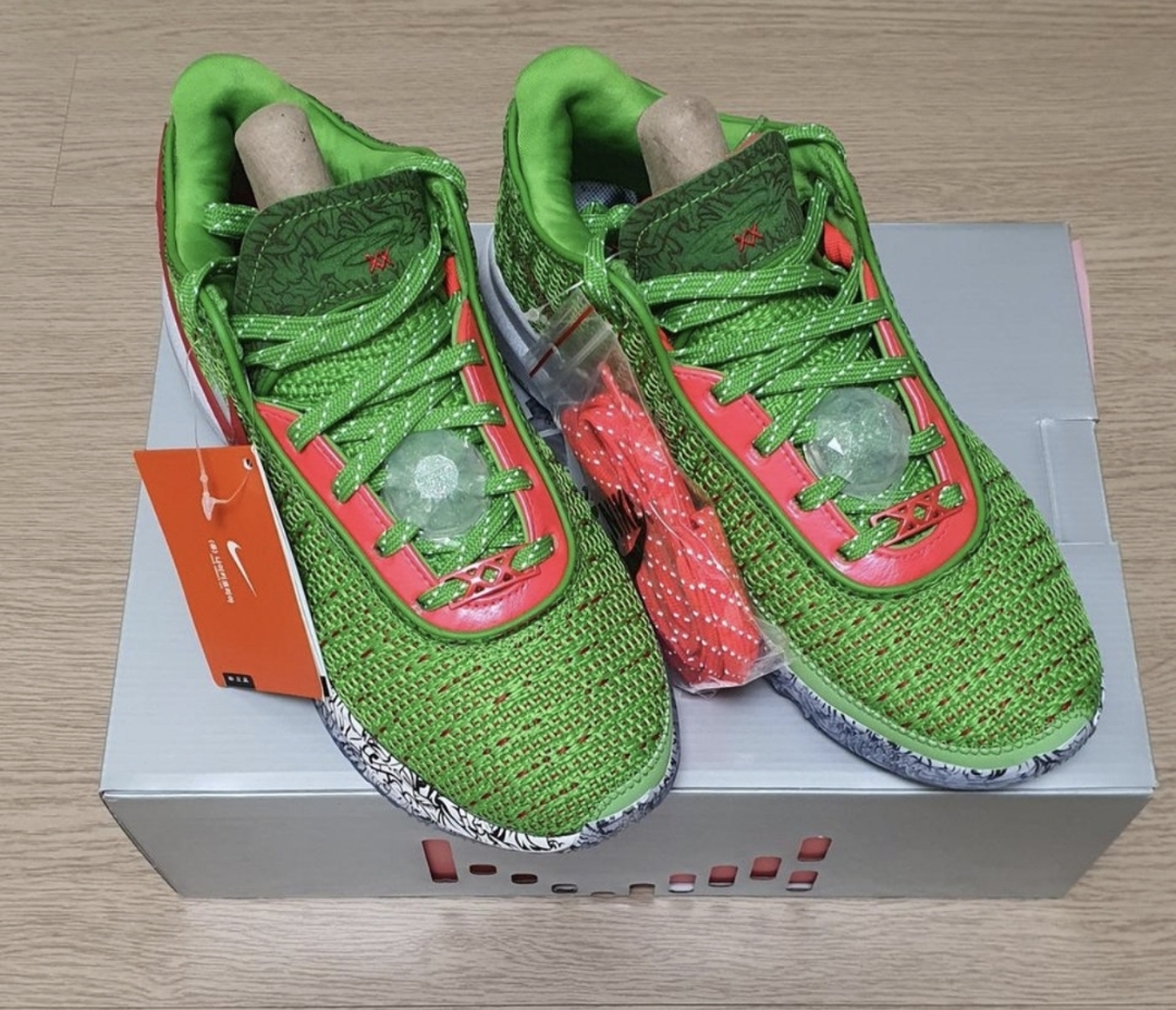 나이키 르브론20 EP 크리스마스 265사이즈 새제품