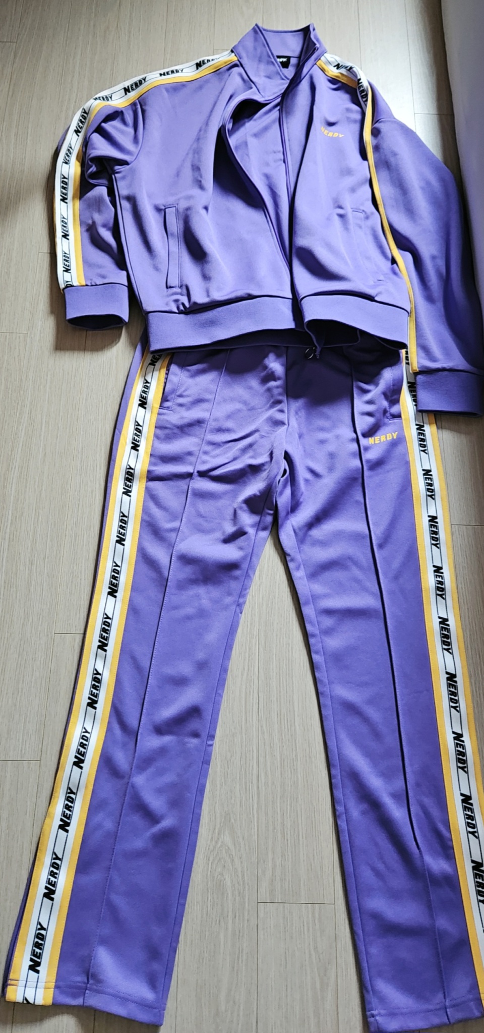 널디 트레이닝복 세트